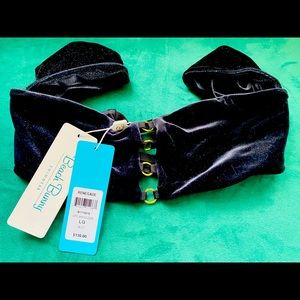 Beach Bunny. Large bikini top.